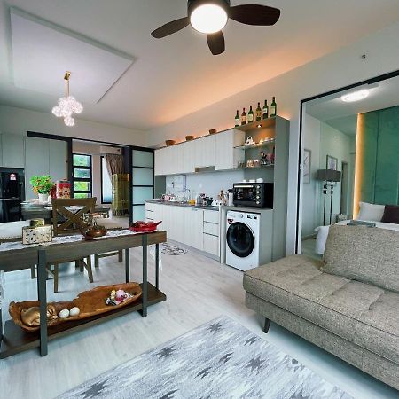 Seaside Lavender Suite Jesselton Quay Citypads 코타키나발루 외부 사진
